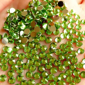 3mm Round Rhinestones | 14 Faceted Cut Resin Rhinestones (Light Green / Around 1000 pcs)