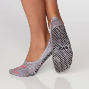 Essentials Koi Wave No Show Grip Sock- Artist Series (Barre / Pilates)