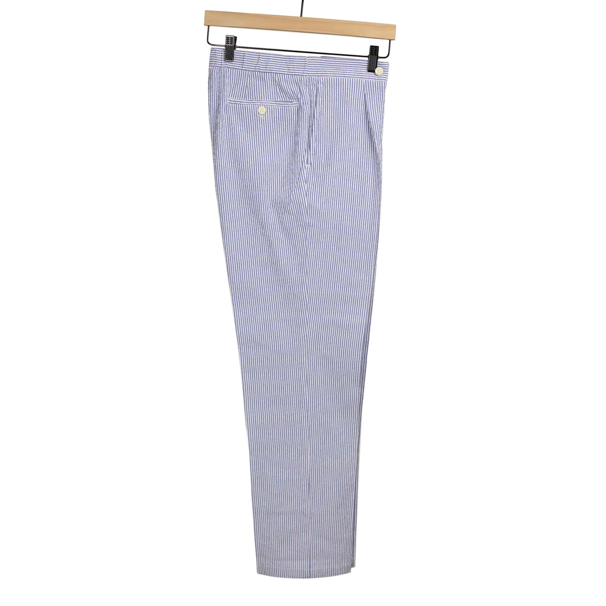 Exclusive single-pleated easy pants in blue cotton seersucker