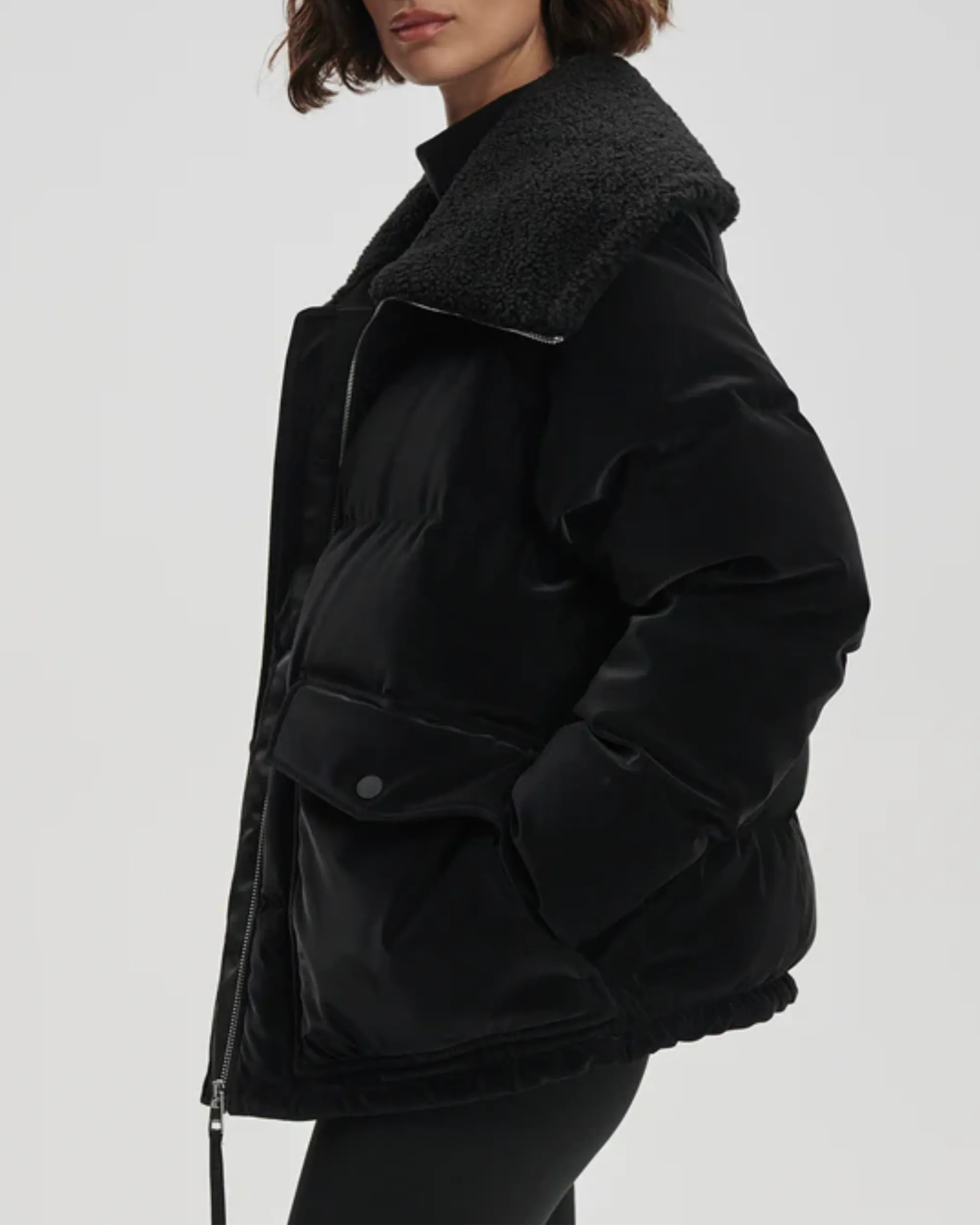 Varley Roseville Short Down Puffer in Black